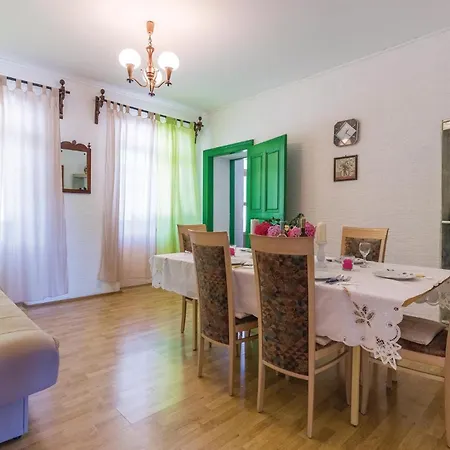 Cozy In With Kitchen Vakantiehuis Grižane