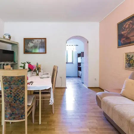 Cozy In With Kitchen Ferienhaus Grižane