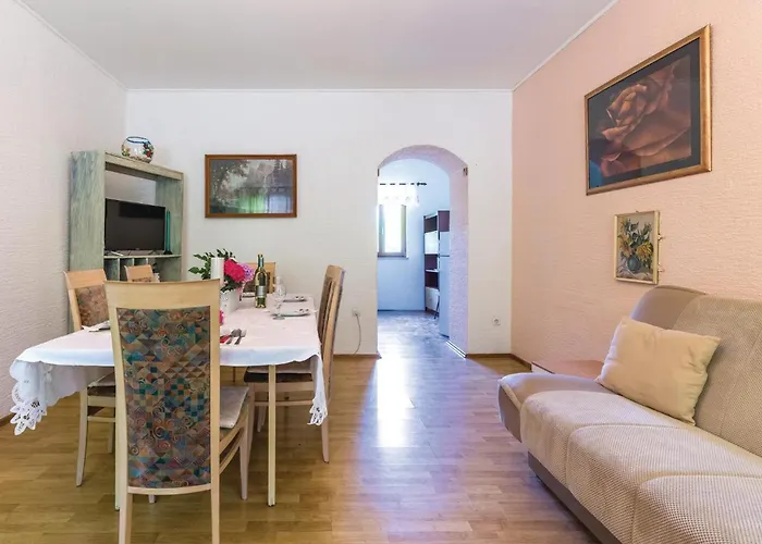 Cozy In With Kitchen Casa de Férias Grižane